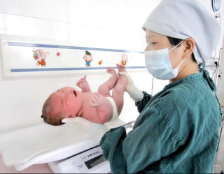 2020年中国儿童保健工作不断推进，围产儿死亡率、5岁以下儿童低体重患病率逐年下降，儿童系统管理率不断增长[图]