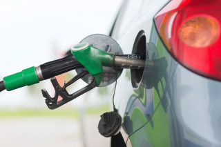 12月5日國內汽柴油價或再迎下調，預計后期國際油價波動性可能加大[圖]