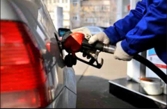 2021年国内95号汽油累计涨超0.8元，预计成品油市场有高位小幅回落的趋势，柴油回落空间较汽油大[图]