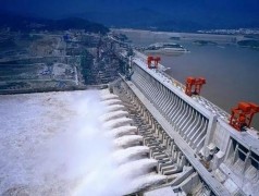2020年中国水力发电量、装机容量及弃水电量分析[图]
