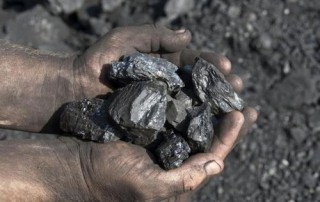 供给紧张，煤炭市场价格维持高位运行，煤炭股集体走高，兖州煤业股份涨超12%，中煤能源涨超7%[图]