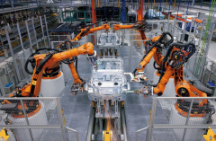 2020中国工业机器人产销量及重点龙头企业对比分析：拓斯达vs埃斯顿VS新松机器人[图]